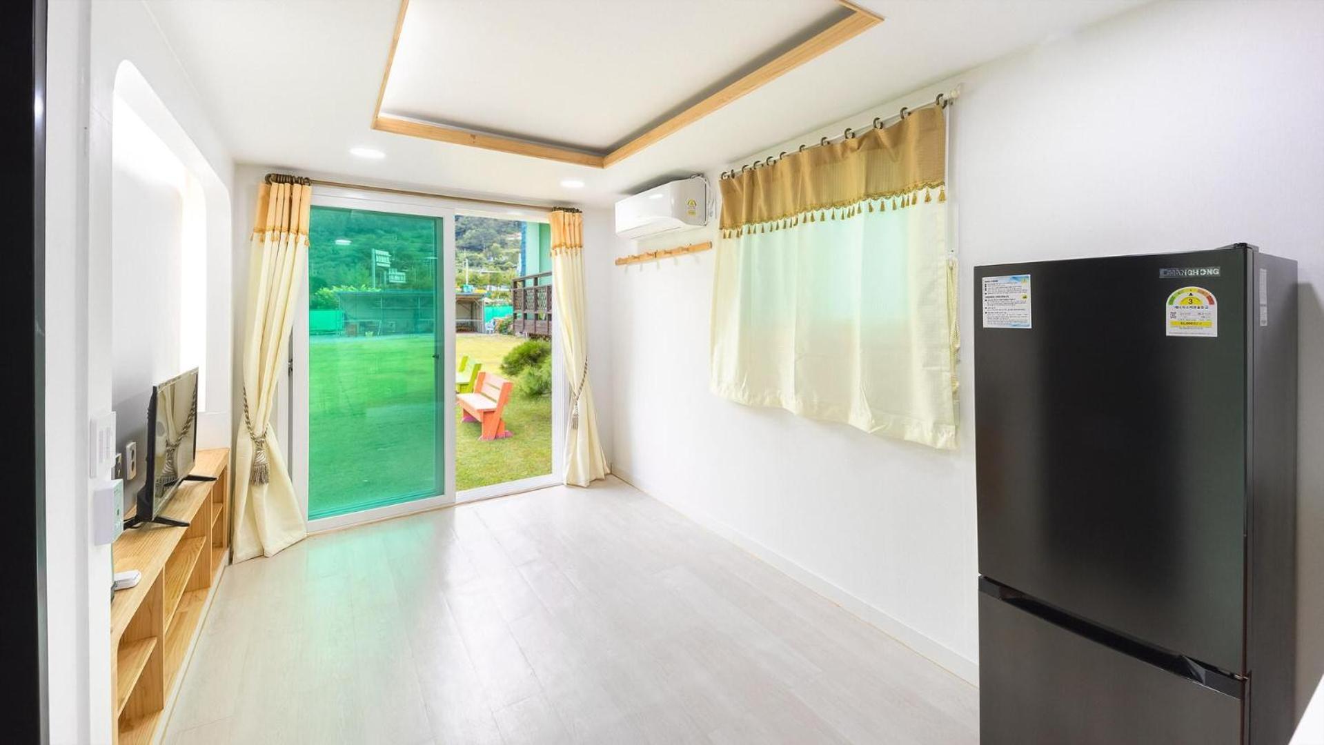 Yeongwol Gangeulpumeunsoo Pension Room photo