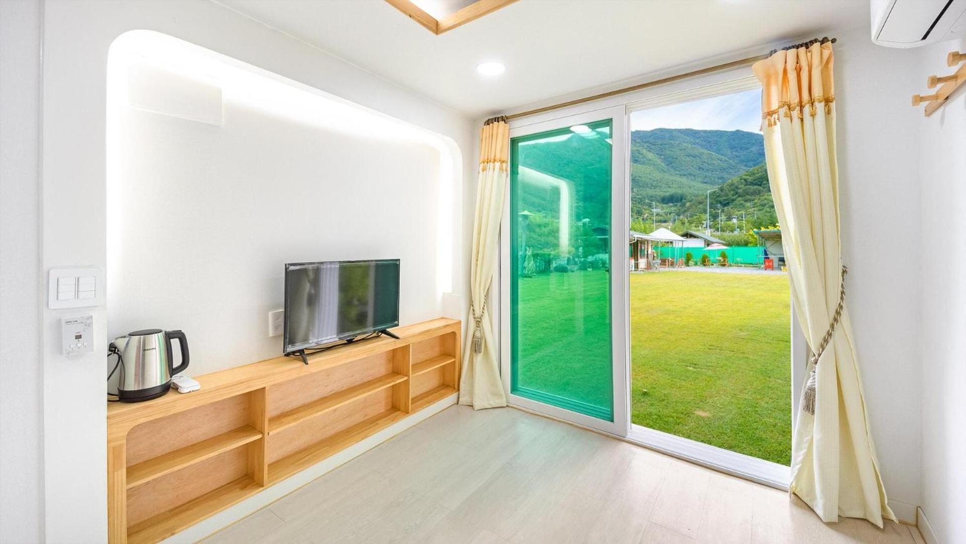 Yeongwol Gangeulpumeunsoo Pension Room photo